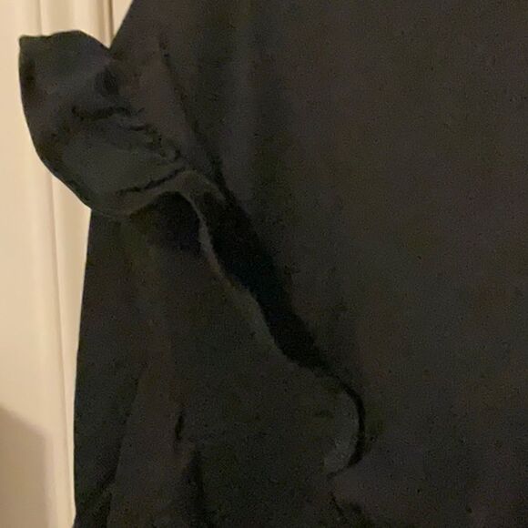 NWT Super Cute Ruffled Sweatshirt. - Picture 8 of 8